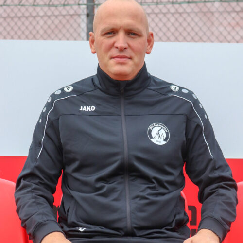 2024.10.12 Einzelportrait U13-2 Trainer Boller Jens